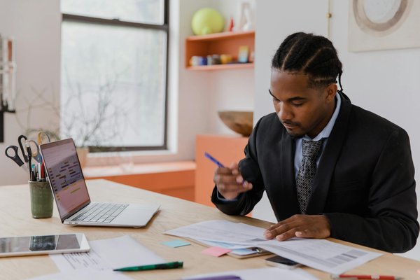 Navigating legal hurdles in digital marketing: a guide for uk businesses